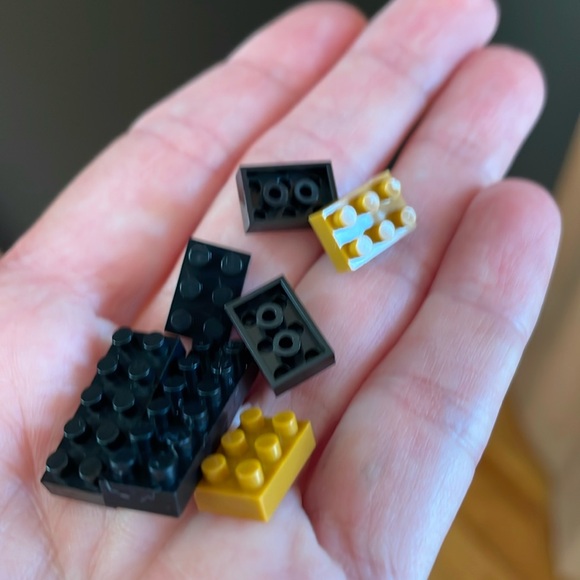 Black Bear Mini Building Blocks Set - 358 Tiny Pieces - Picture 7 of 7